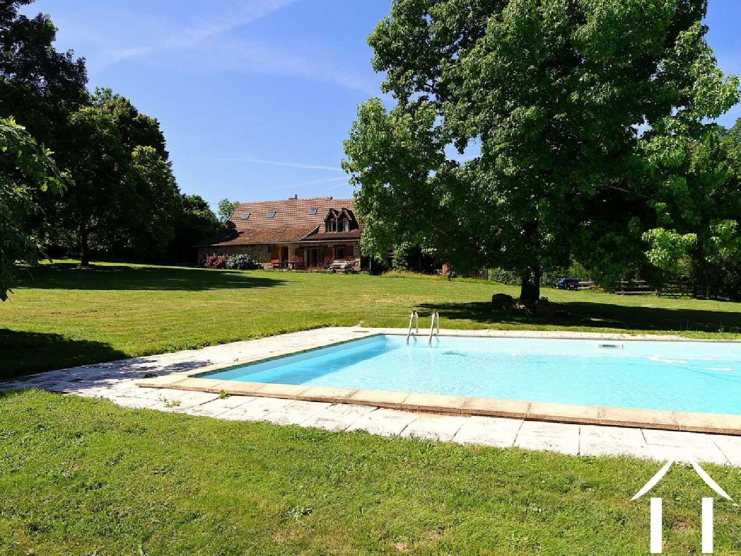  te koop huis Montmelard Saône-et-Loire 2