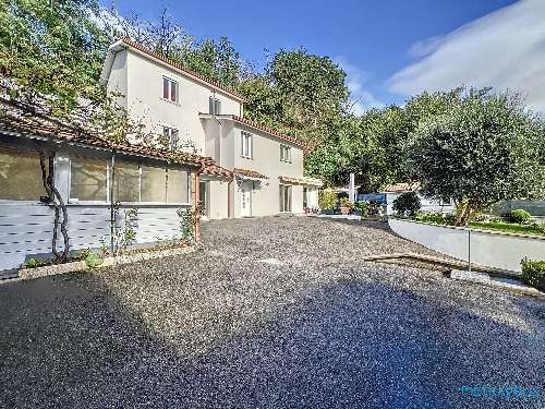 Neuville-sur-Saône Rhône huis foto 7061859