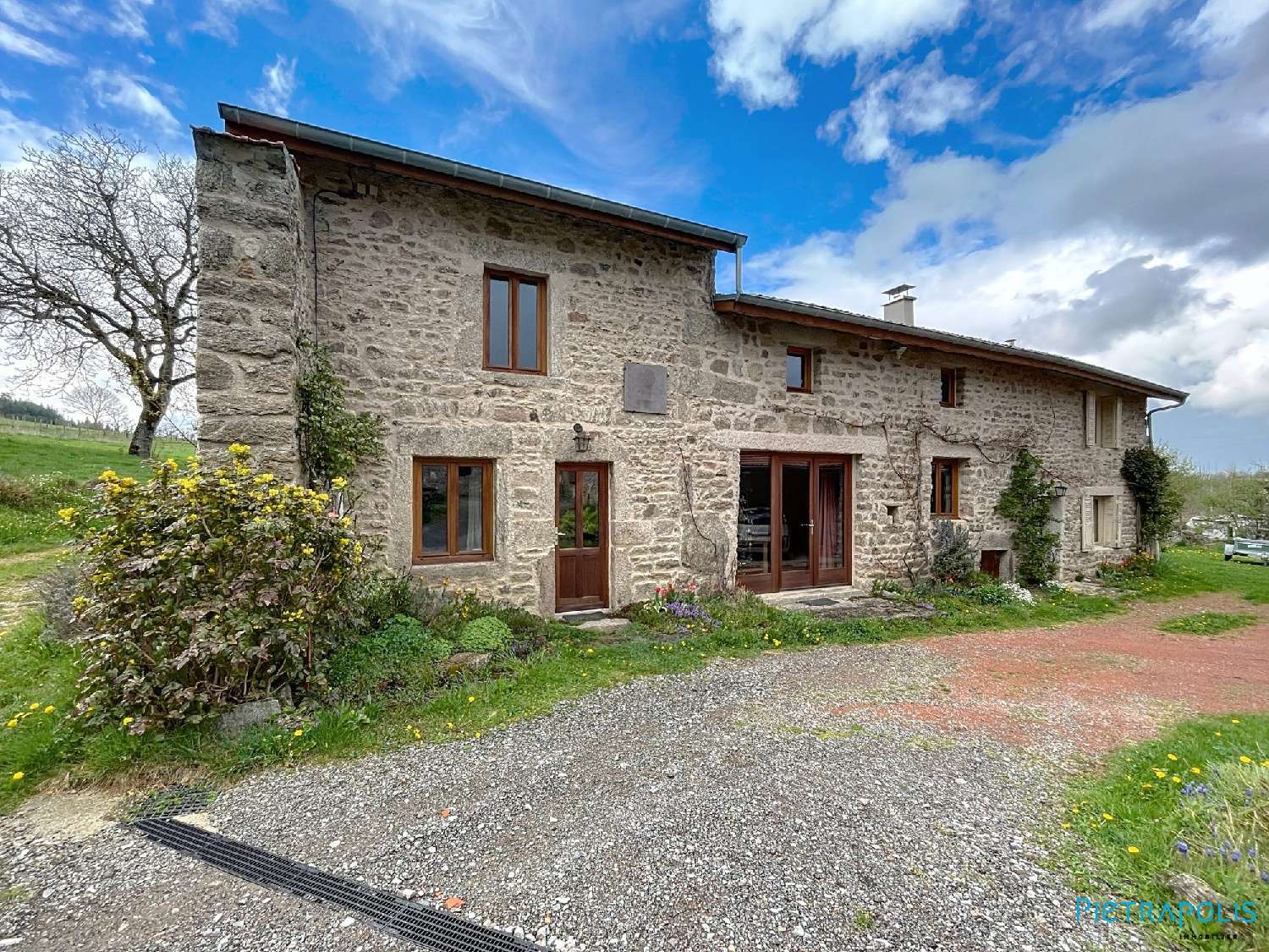  en venta casa Noirétable Loire 1