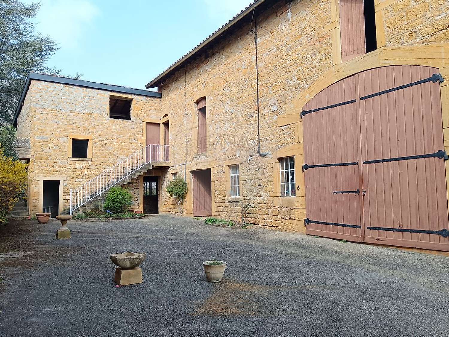  en venta casa Ville-sur-Jarnioux Rhône 1