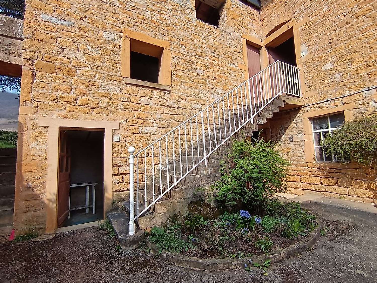  en venta casa Ville-sur-Jarnioux Rhône 2