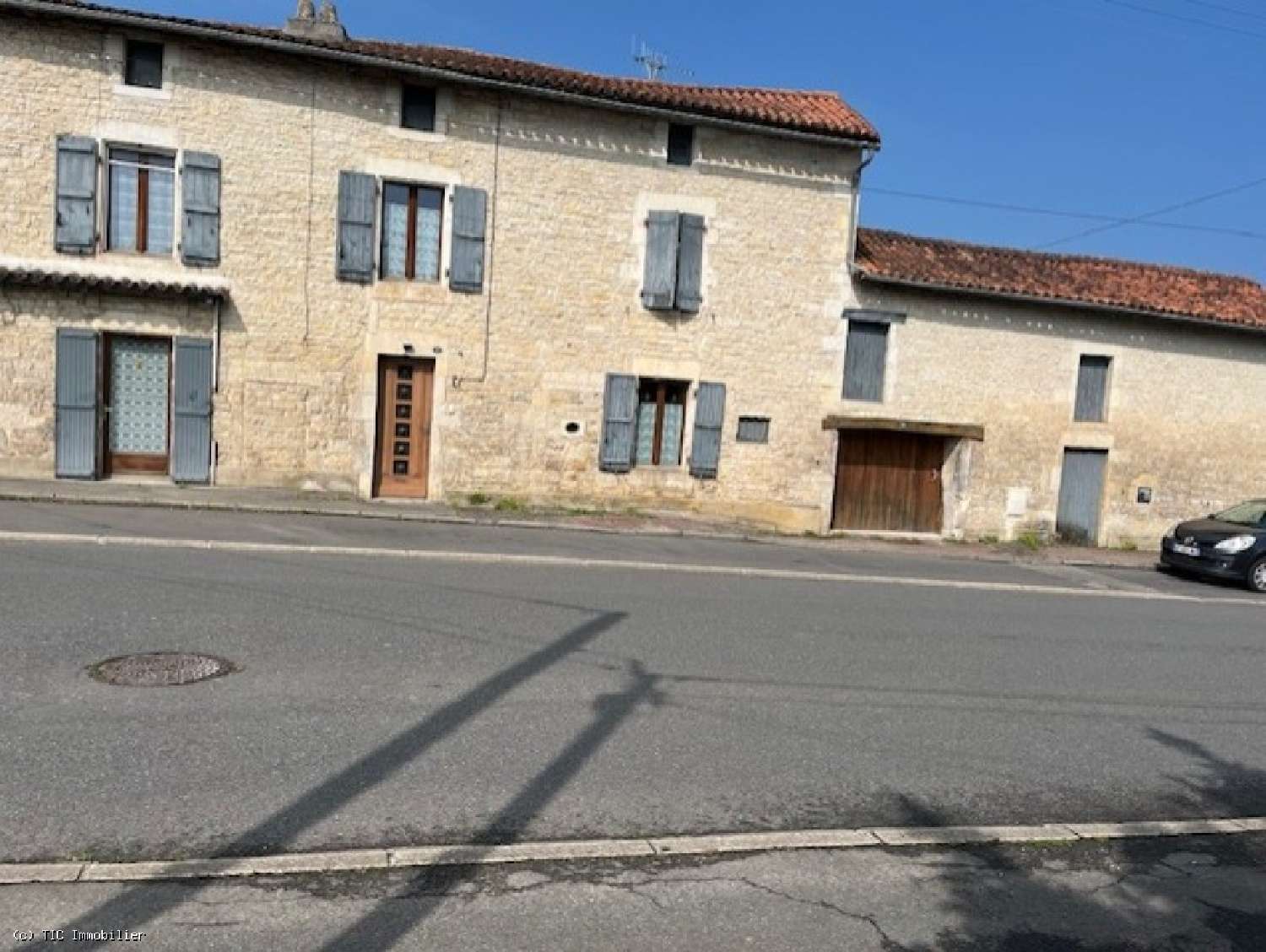  à vendre maison Ruffec Charente 1