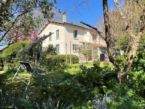 Ruffec Charente huis foto