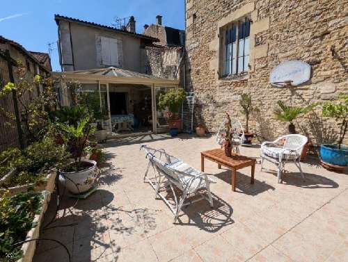Ruffec Charente casa foto