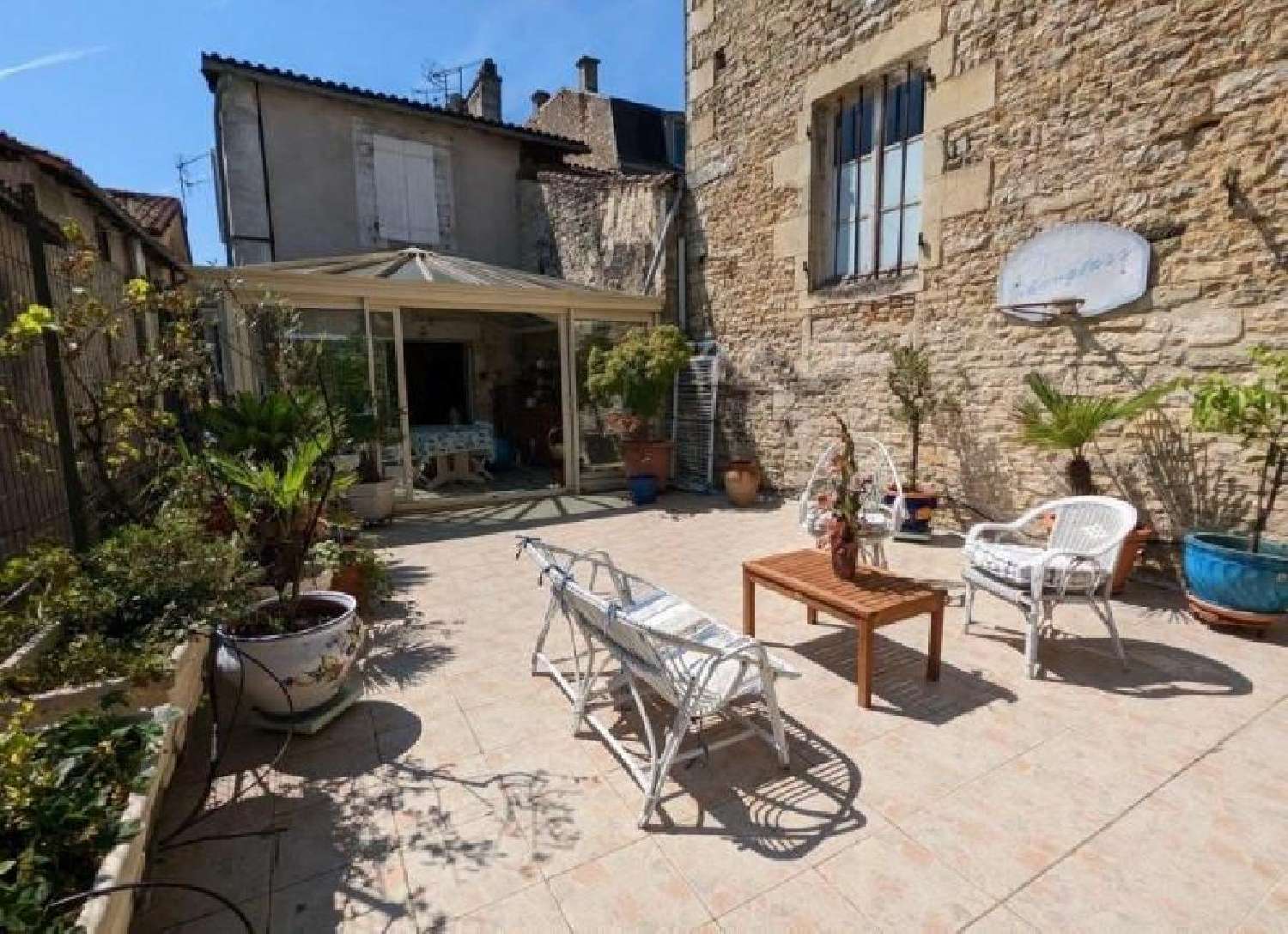 te koop huis Ruffec Charente 1