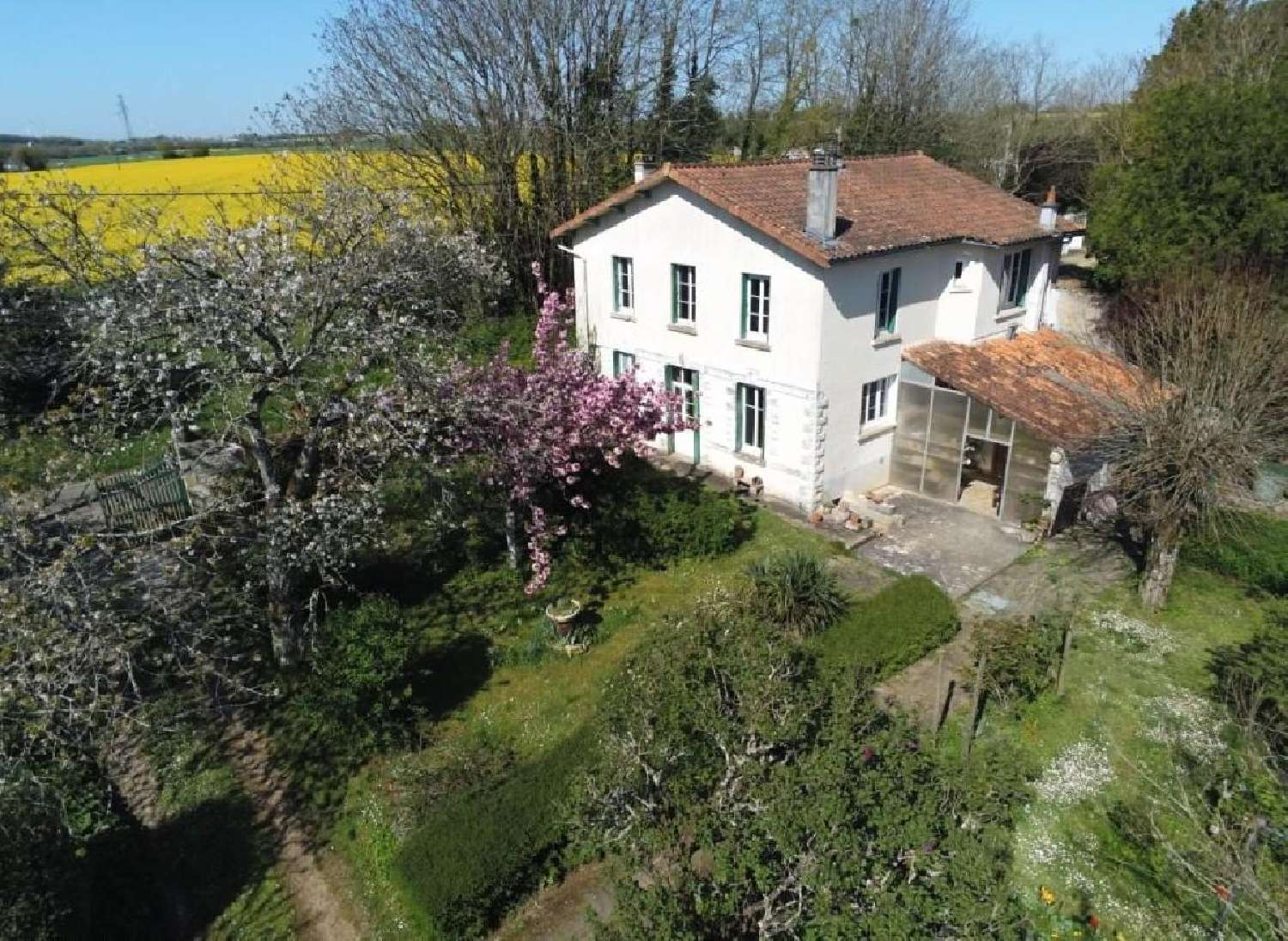  te koop huis Ruffec Charente 2