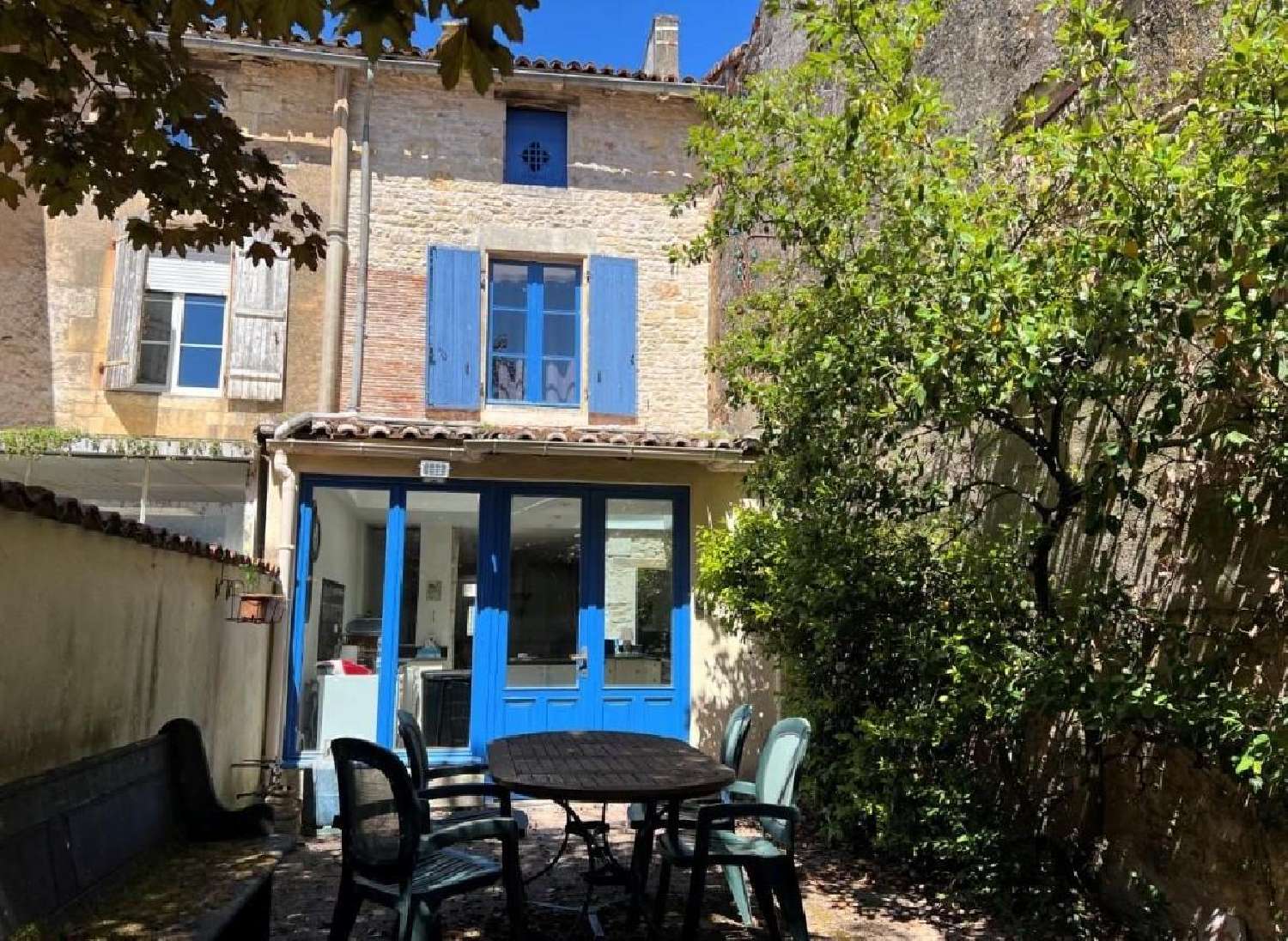  te koop huis Ruffec Charente 1