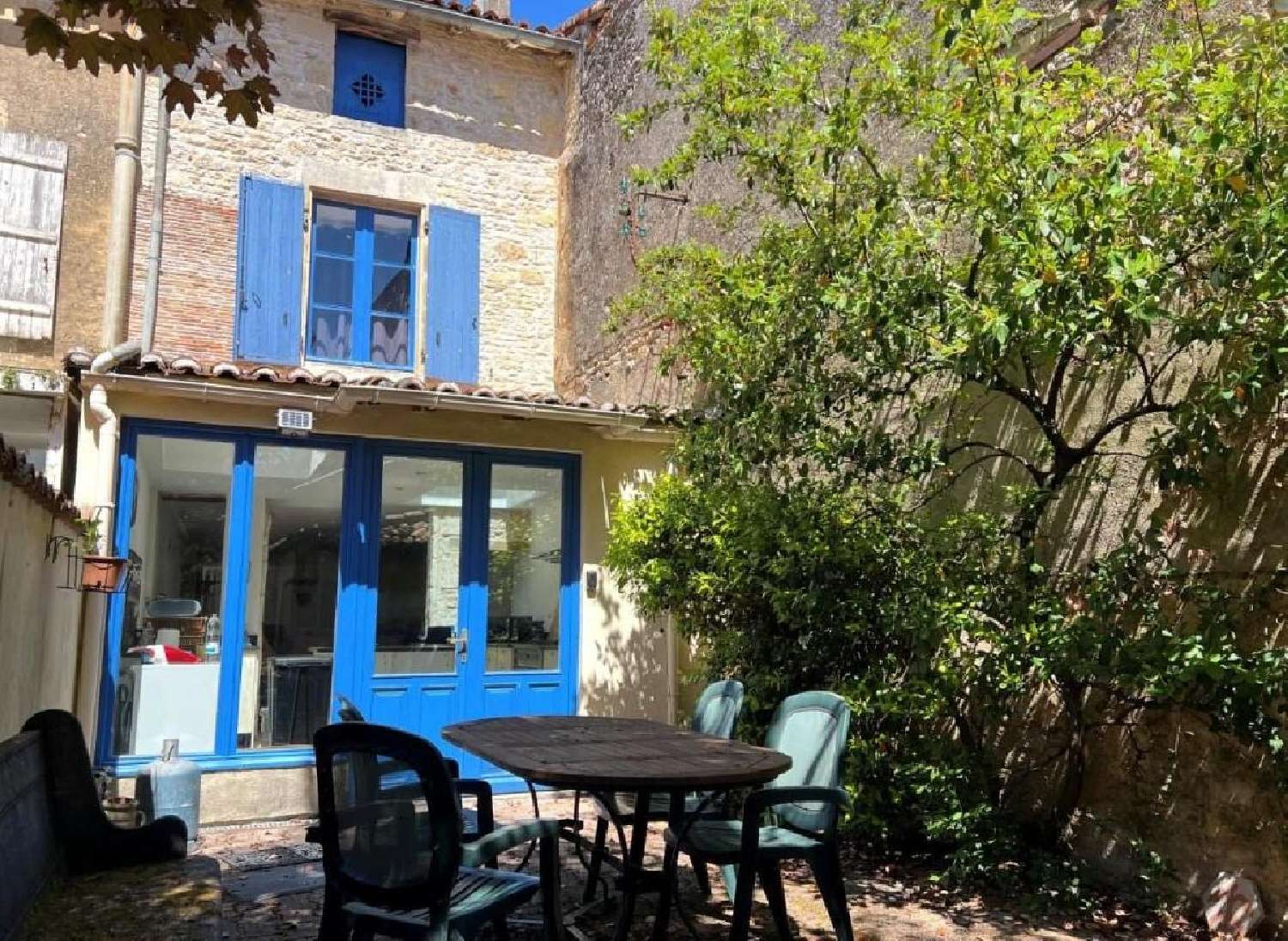  te koop huis Ruffec Charente 2