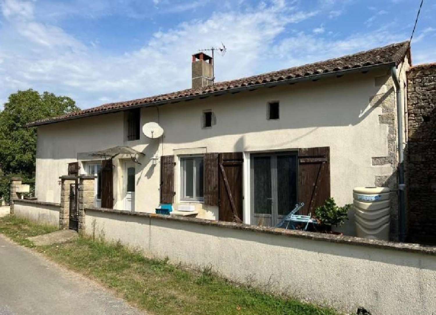  te koop huis Ruffec Charente 1