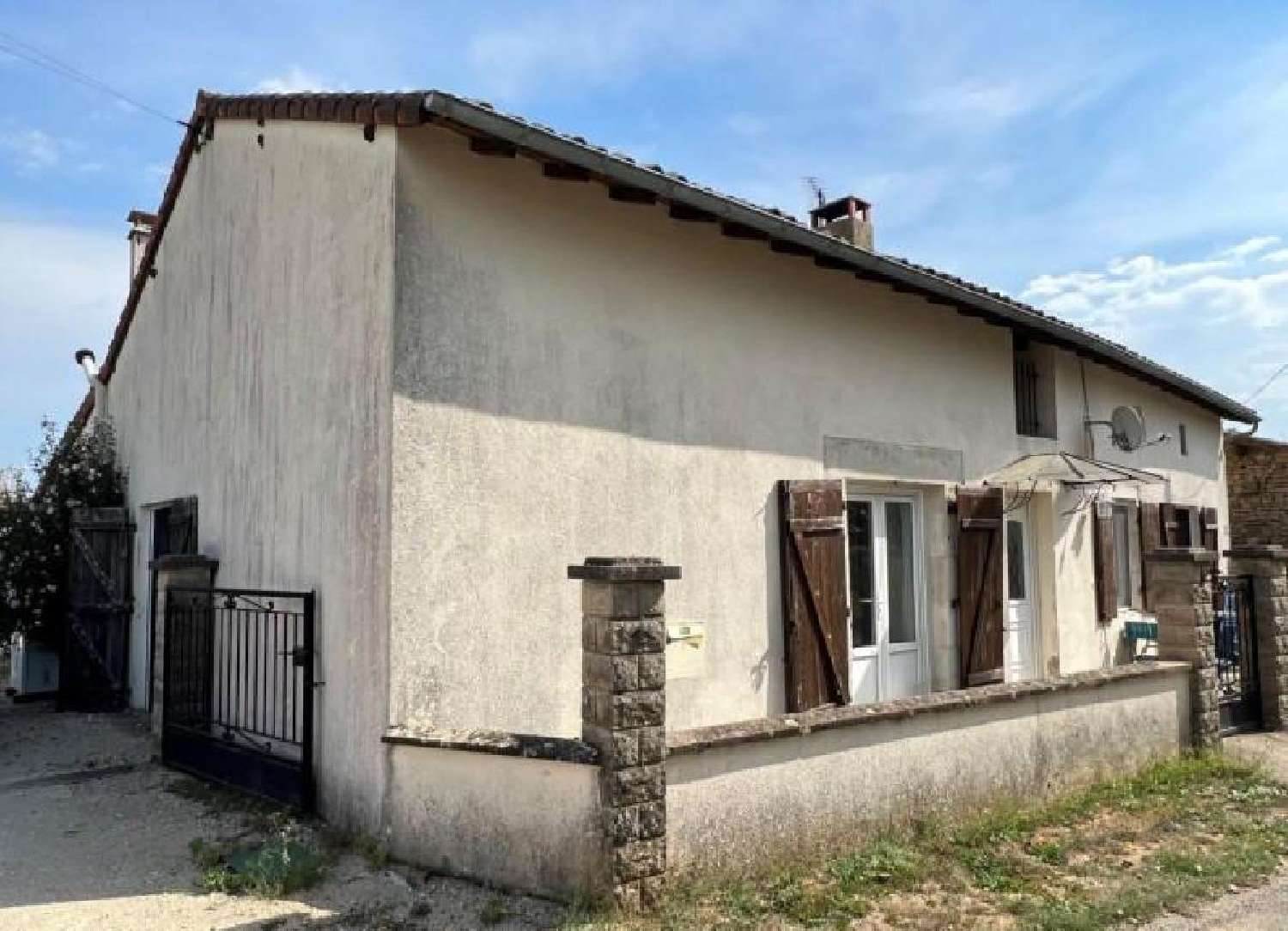  te koop huis Ruffec Charente 2