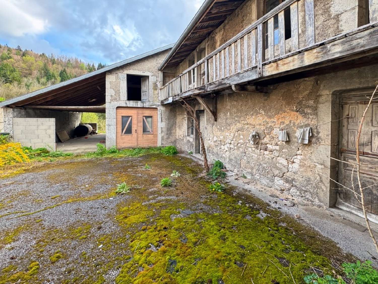  for sale house Saint-Germain-de-Joux Ain 8