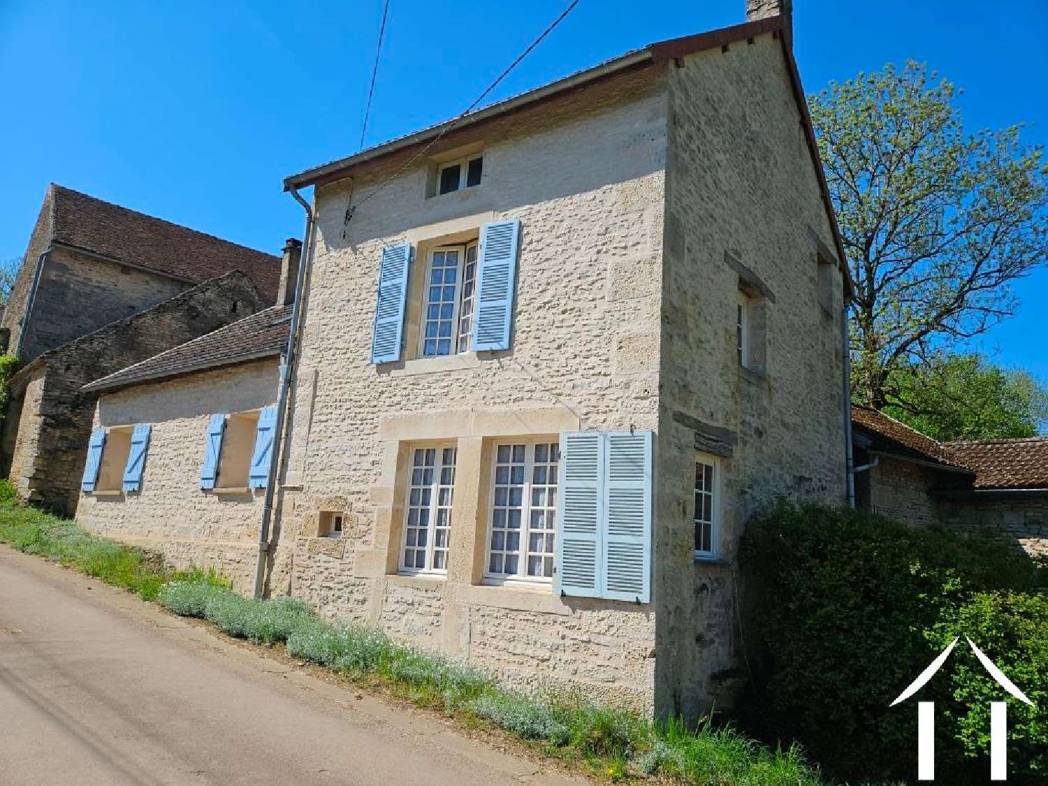  à vendre maison Saint-Germain-Source-Seine Côte-d'Or 1