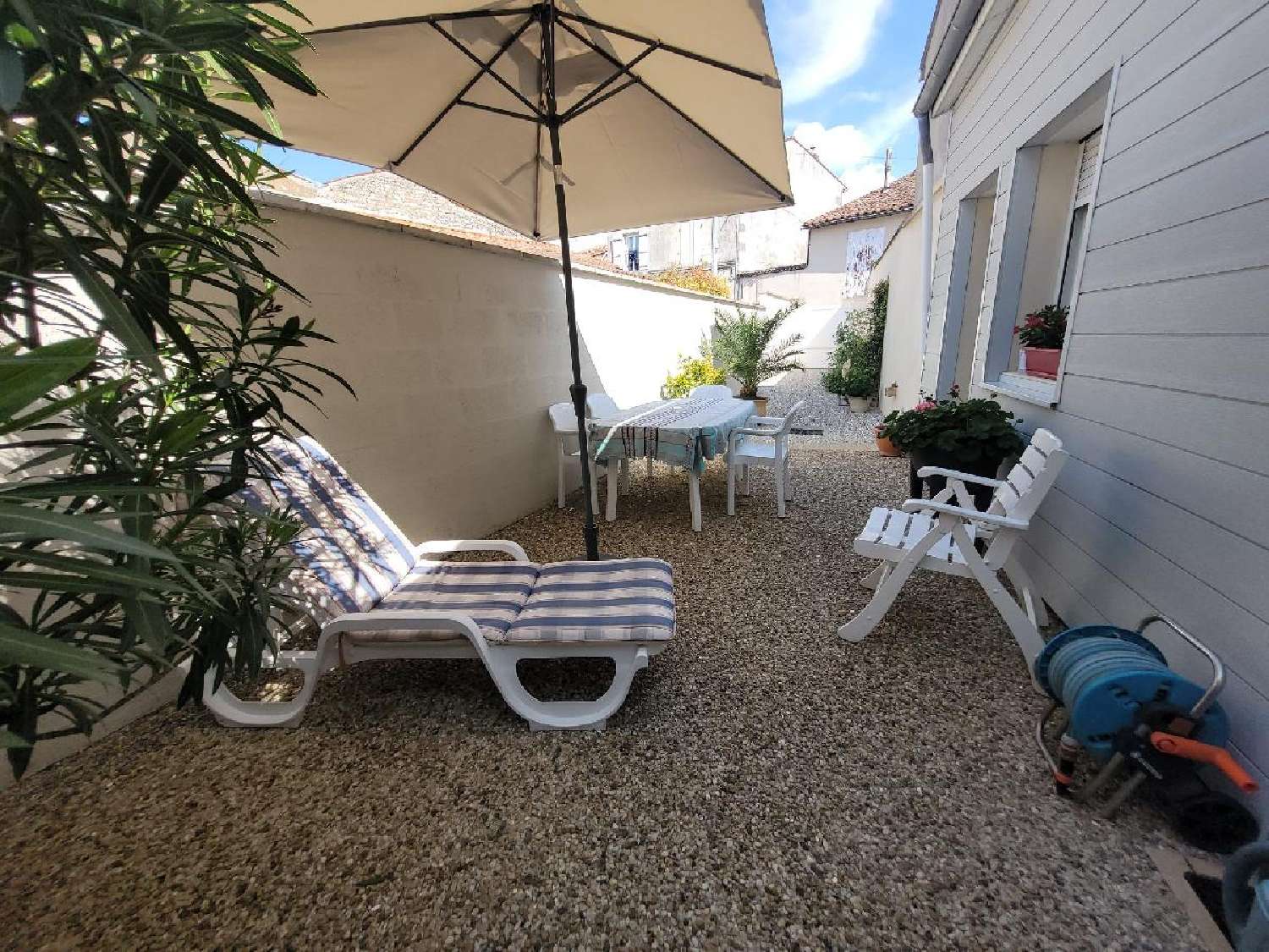  en venta casa Saint-Jean-d'Angély Charente-Maritime 1