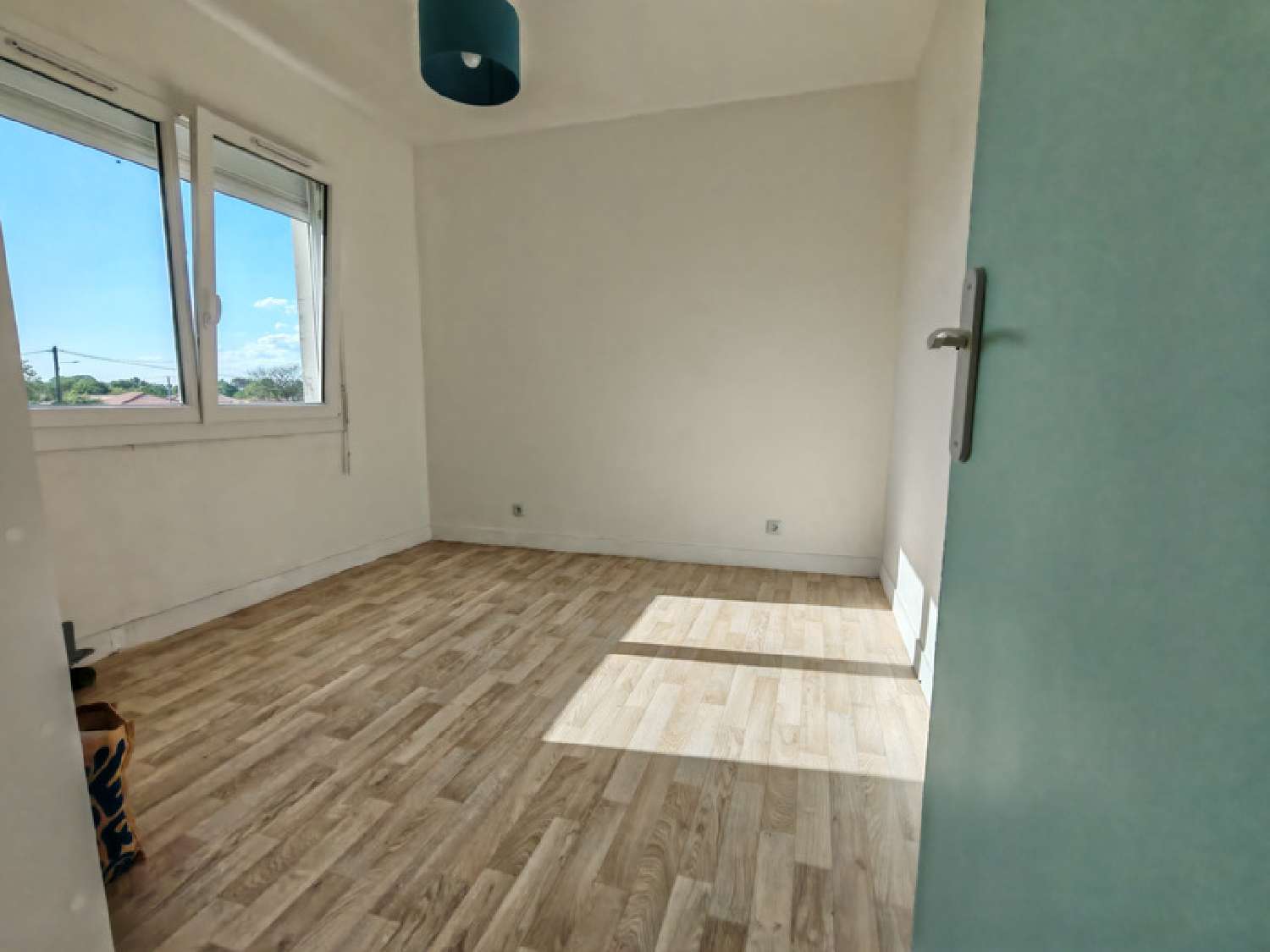  for sale house Saint-Médard-de-Guizières Gironde 8