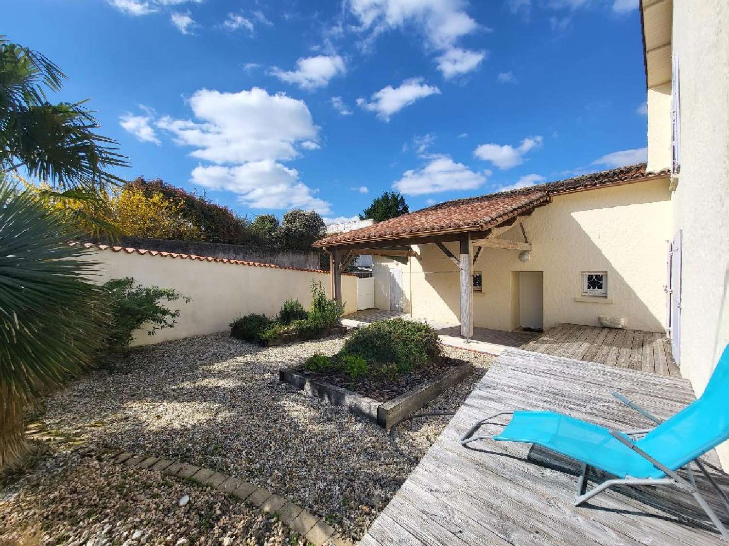  te koop huis Saint-Pierre-de-Juillers Charente-Maritime 3