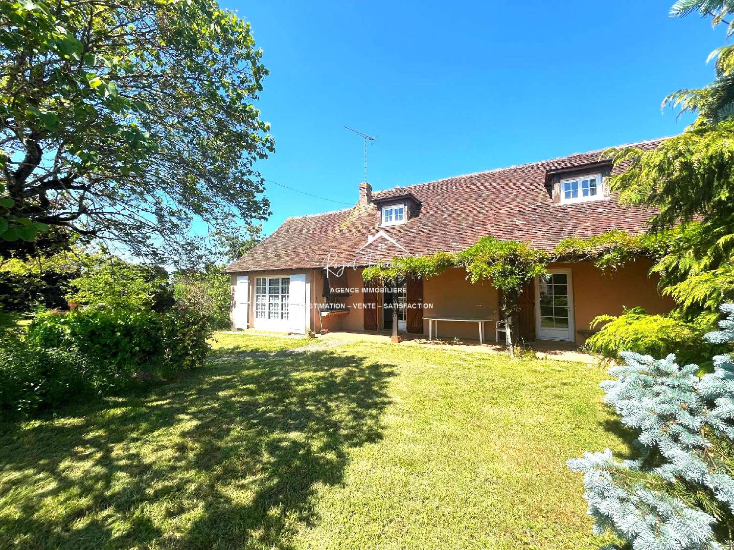  for sale house Saint-Rémy-sur-Creuse Vienne 1