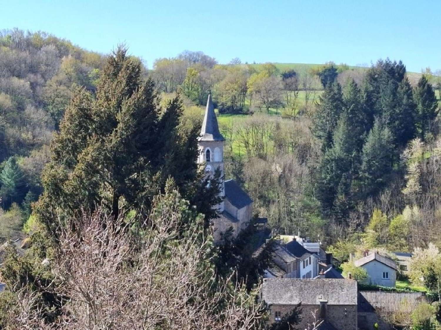  te koop huis Salmiech Aveyron 1