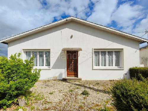 Sauzé-Vaussais Deux-Sèvres huis foto 7062493