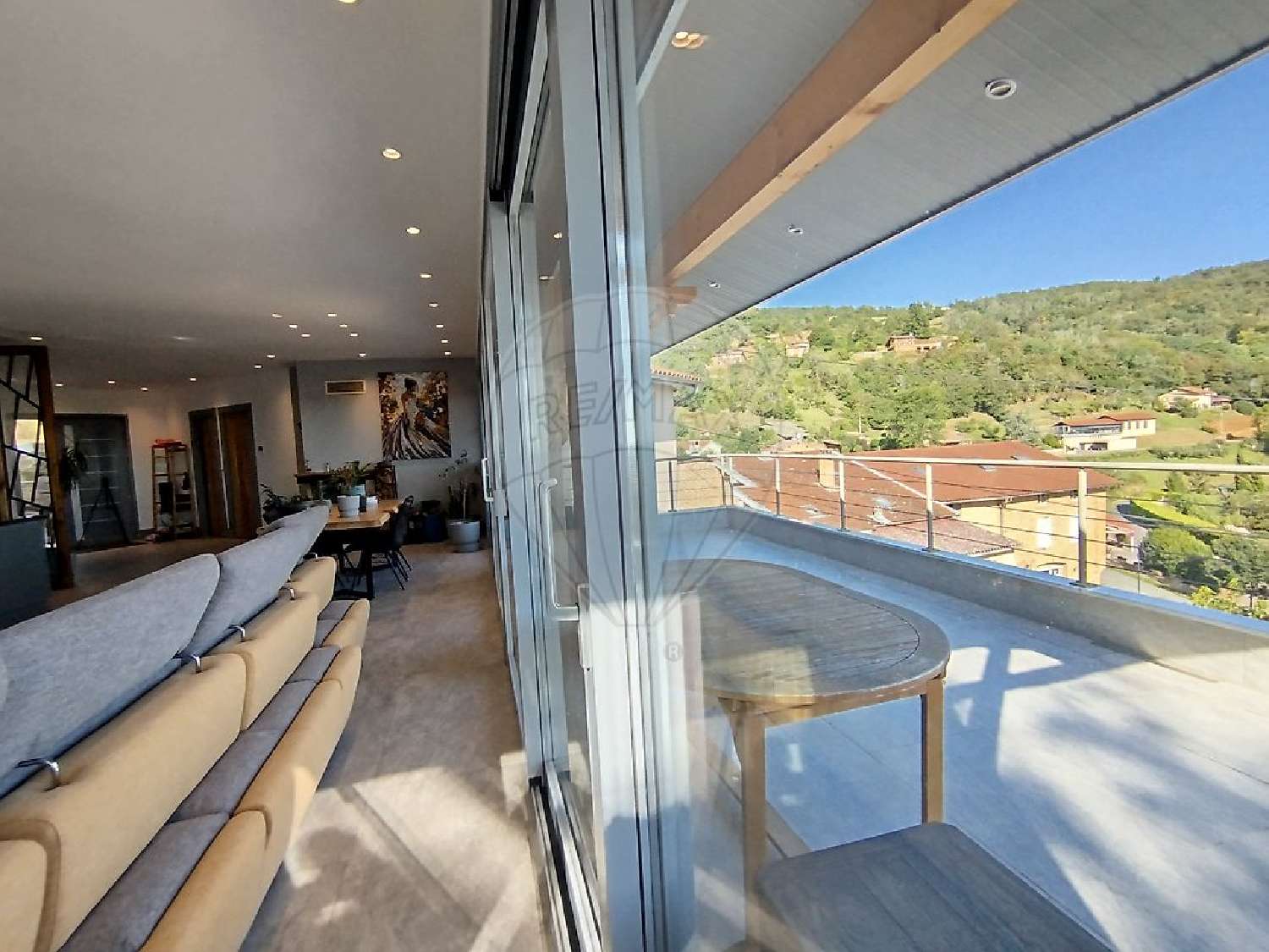  for sale house Ville-sur-Jarnioux Rhône 3