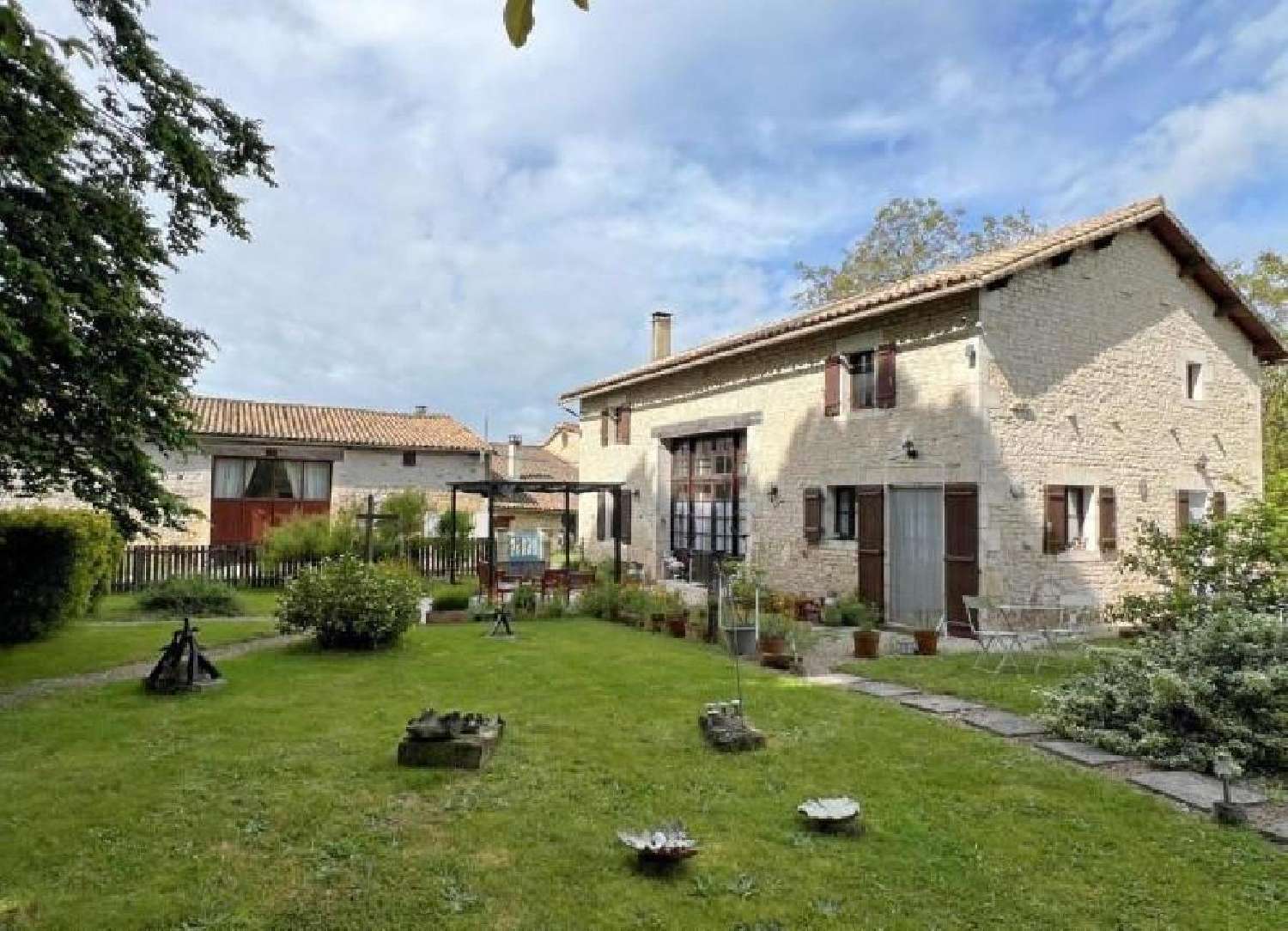 en venta casa Villefagnan Charente 2