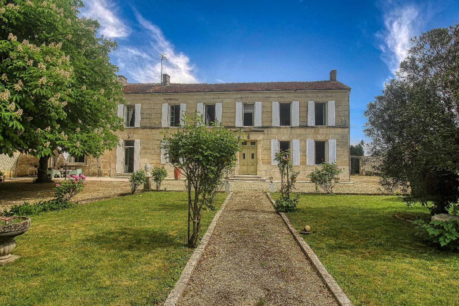  à vendre maison bourgeoise Courcerac Charente-Maritime 1