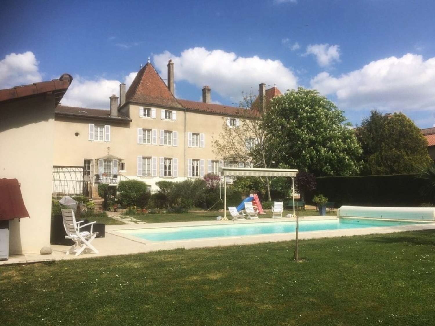  te koop herenhuis La Roche-Vineuse Saône-et-Loire 1