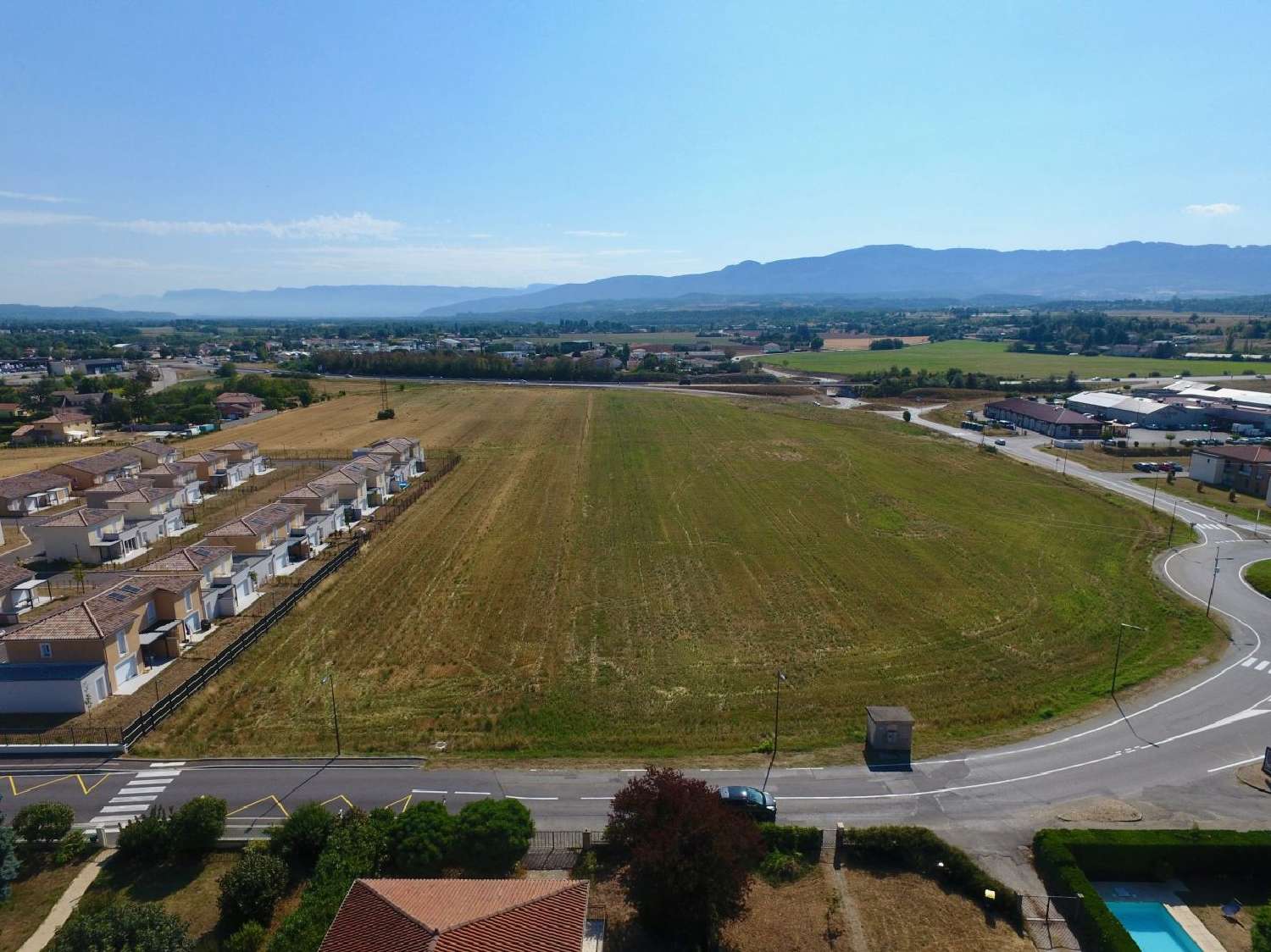  te koop terrein Chatuzange-le-Goubet Drôme 2