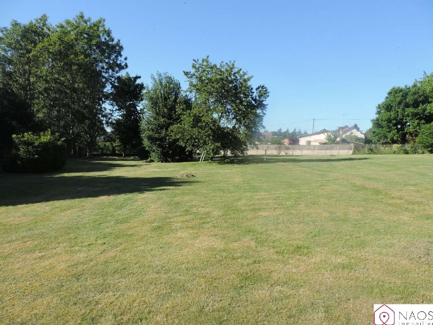  te koop terrein Ferrières Loiret 1