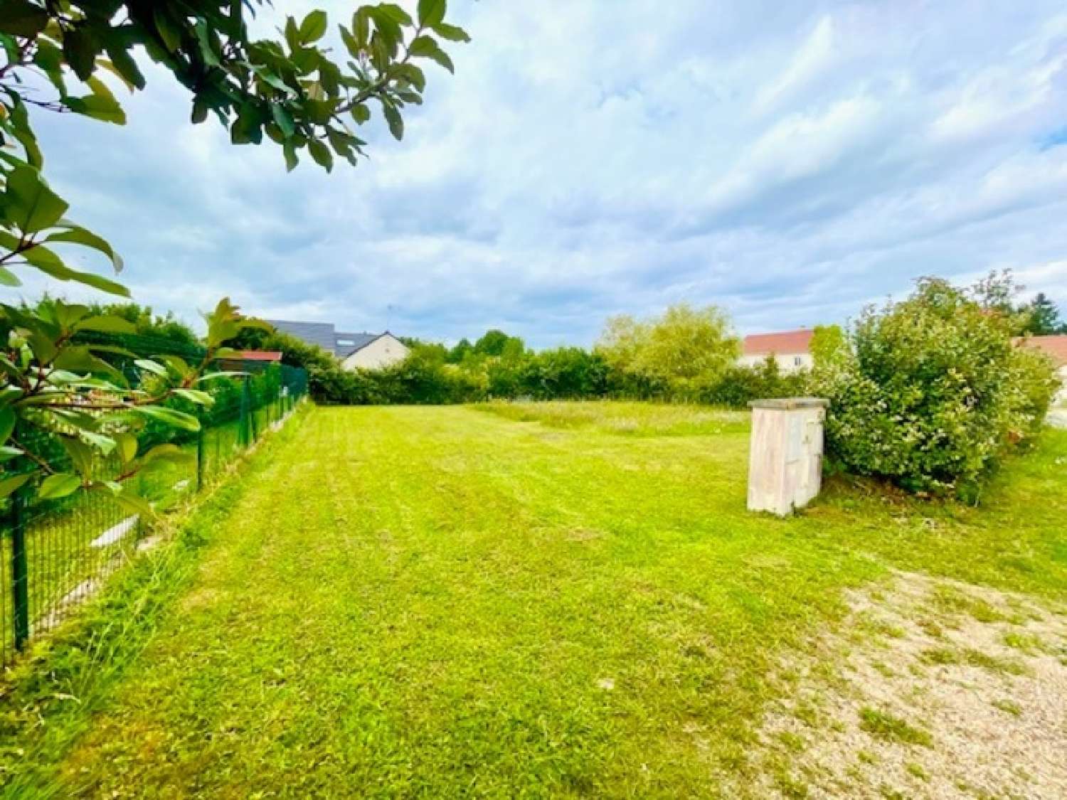  for sale terrain La Genevraye Seine-et-Marne 1