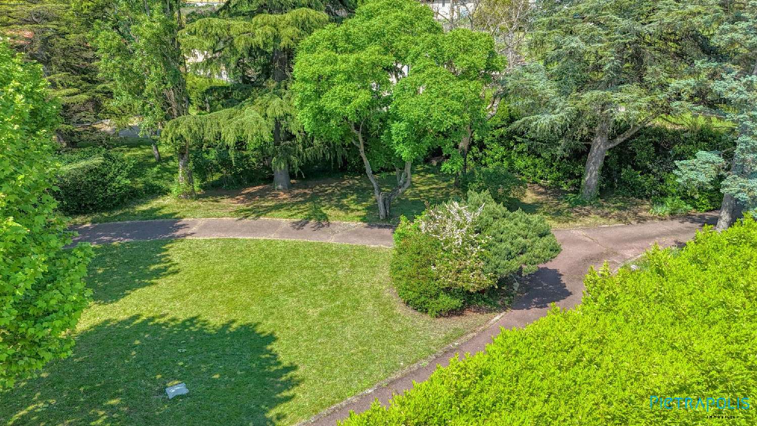  te koop terrein Roussillon Isère 3