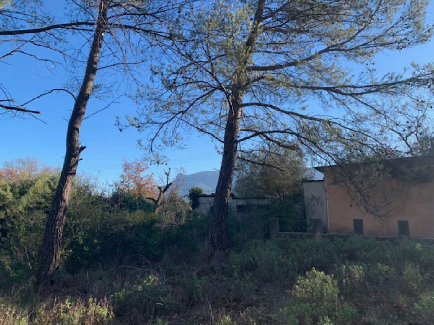  en venta terreno Trets Bocas del Ródano 2