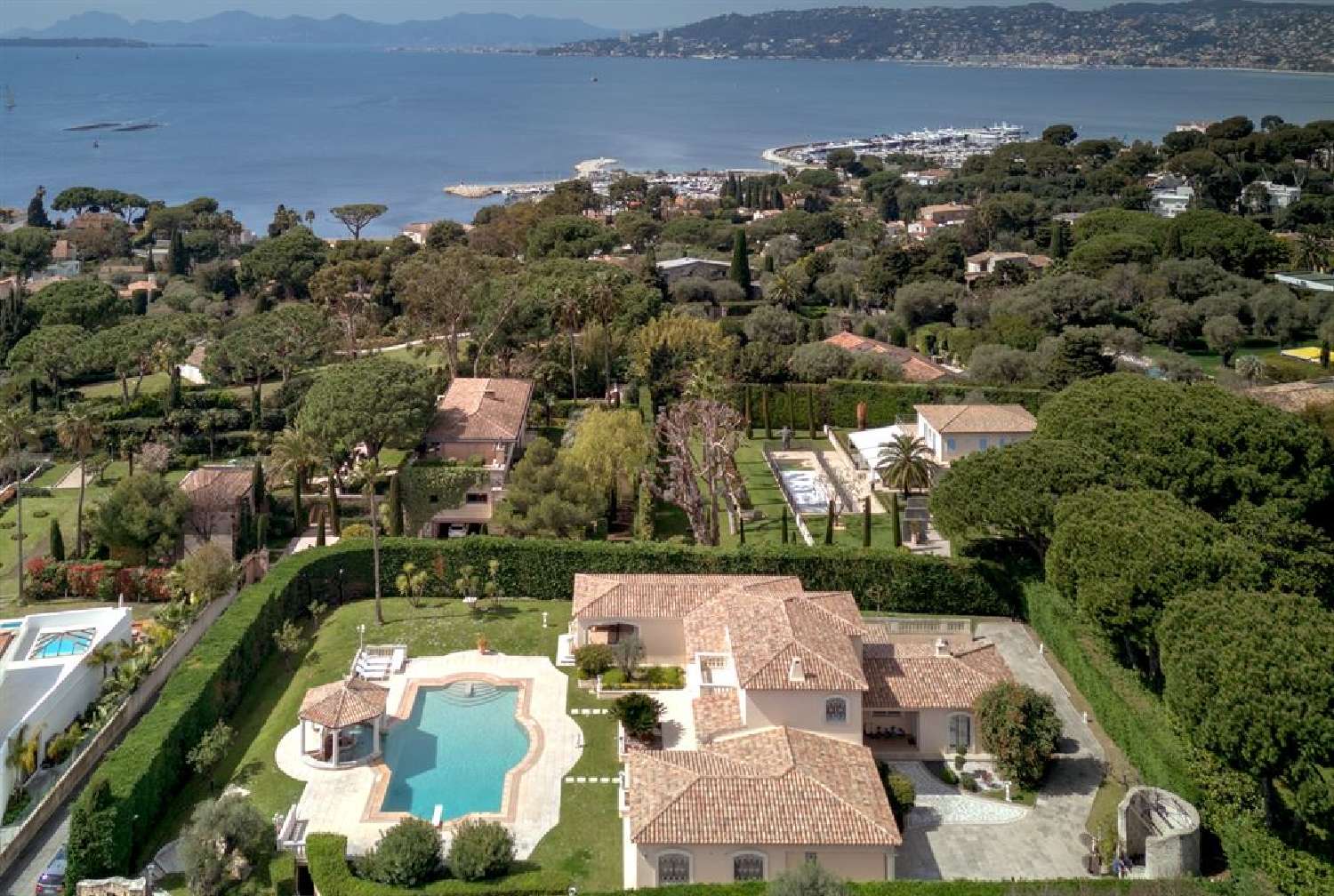  te koop villa Juan-les-Pins Alpes-Maritimes 3