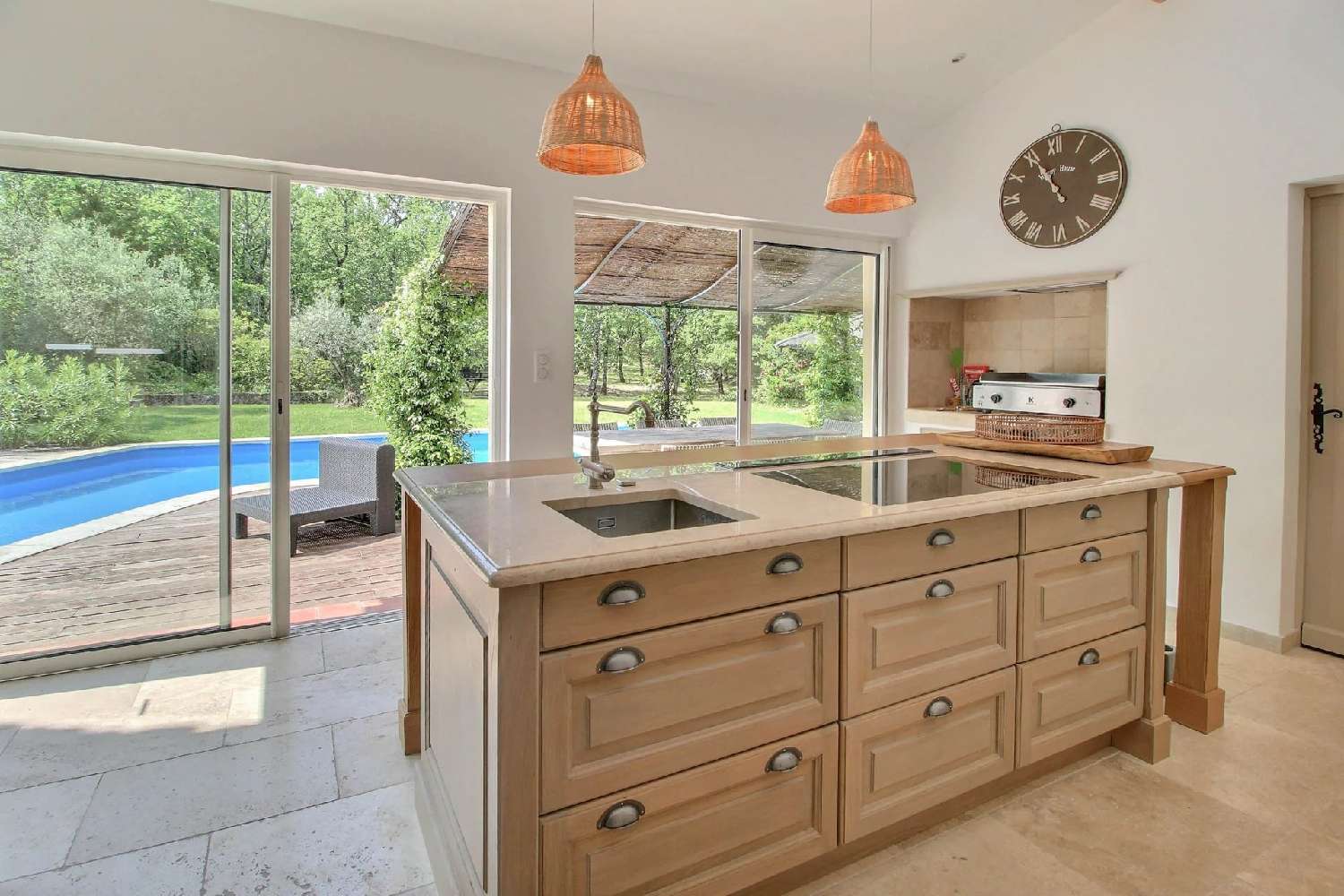  te koop villa Mons Var 8