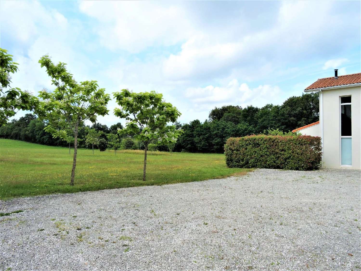  te koop villa Rouzède Charente 5