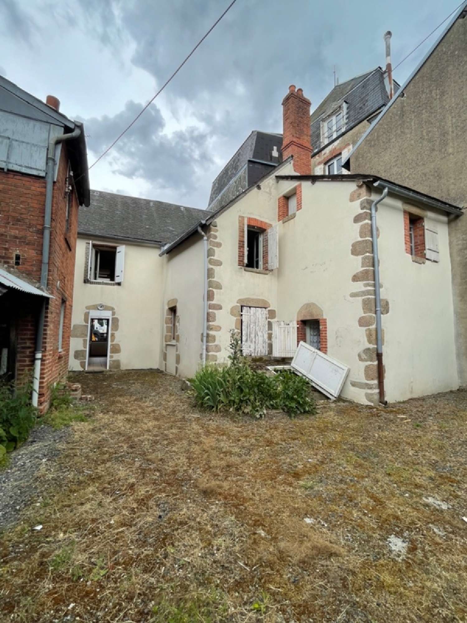  te koop dorpshuis Bussière-Dunoise Creuse 5