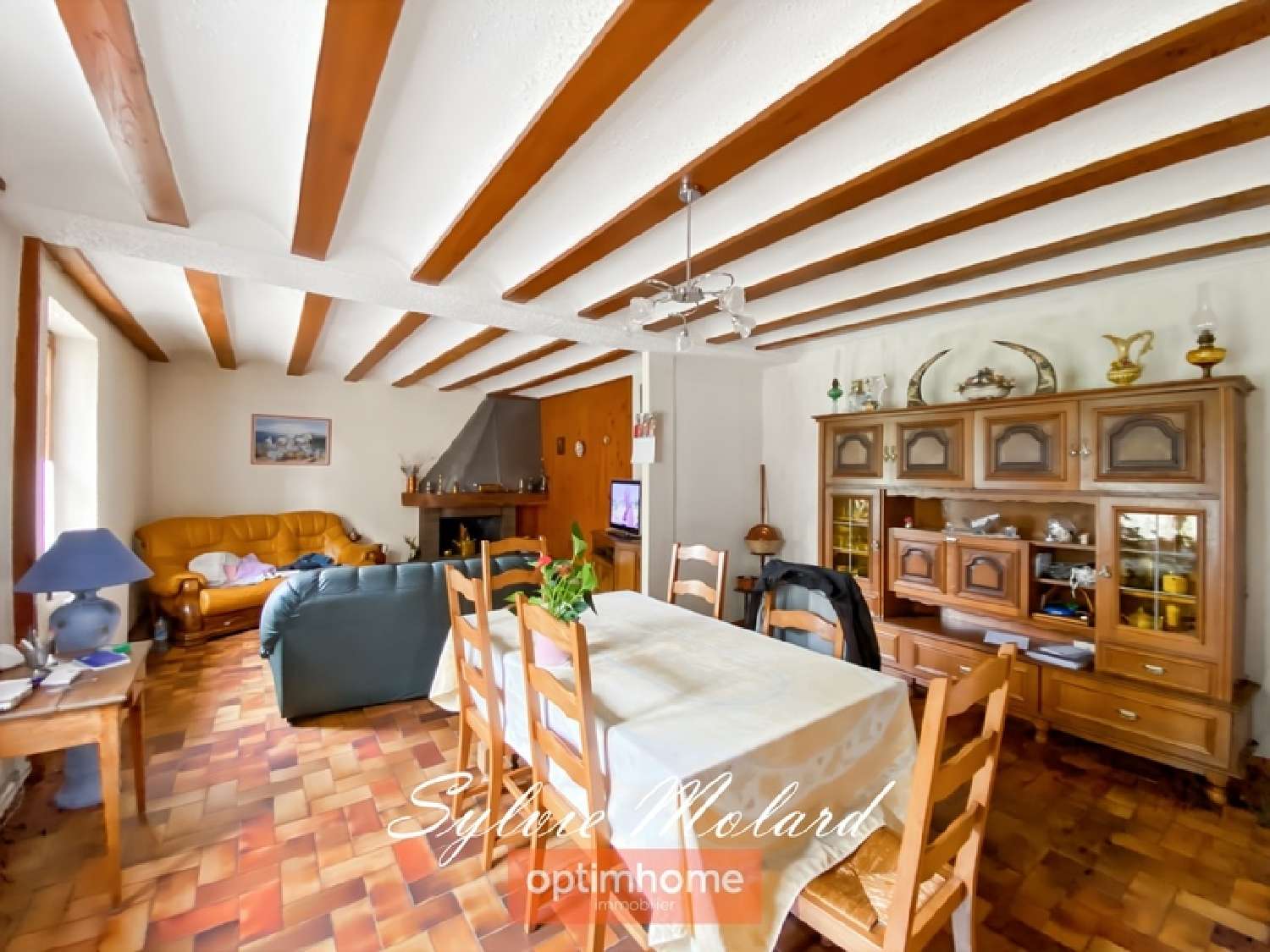 te koop dorpshuis Fraisans Jura 1