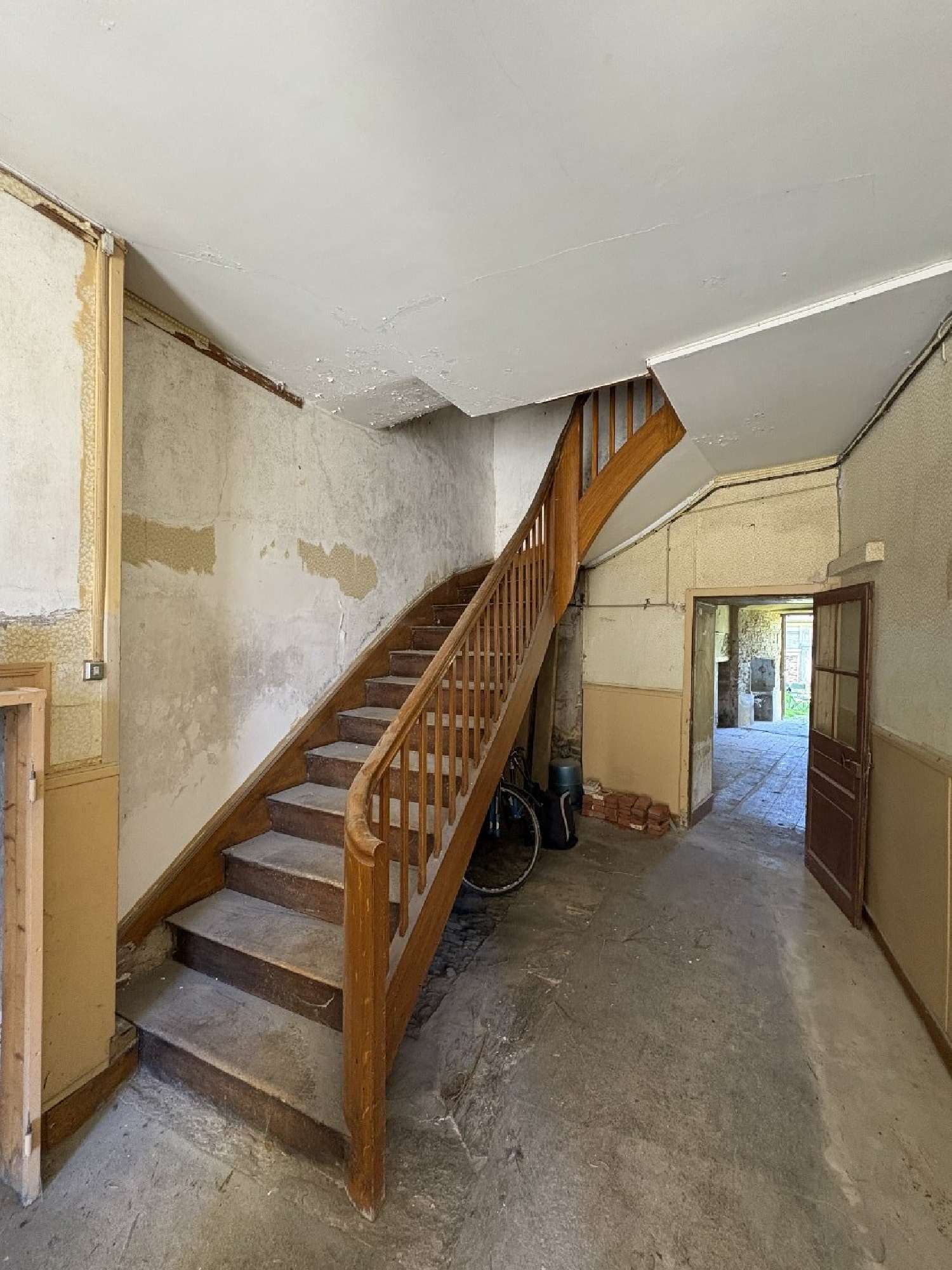  à vendre maison de village Saint-Yrieix-la-Perche Haute-Vienne 2