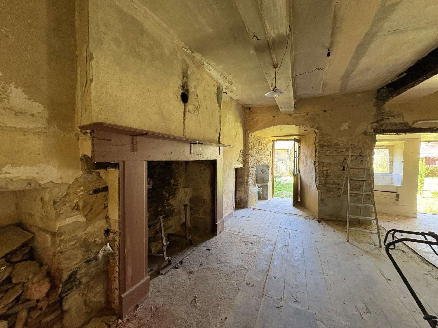  à vendre maison de village Saint-Yrieix-la-Perche Haute-Vienne 3