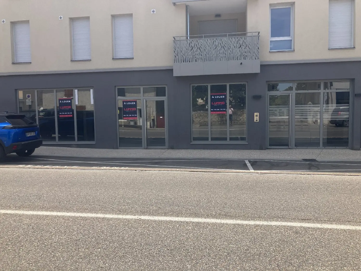  for sale office Saint-Bonnet-de-Mure Rhône 1