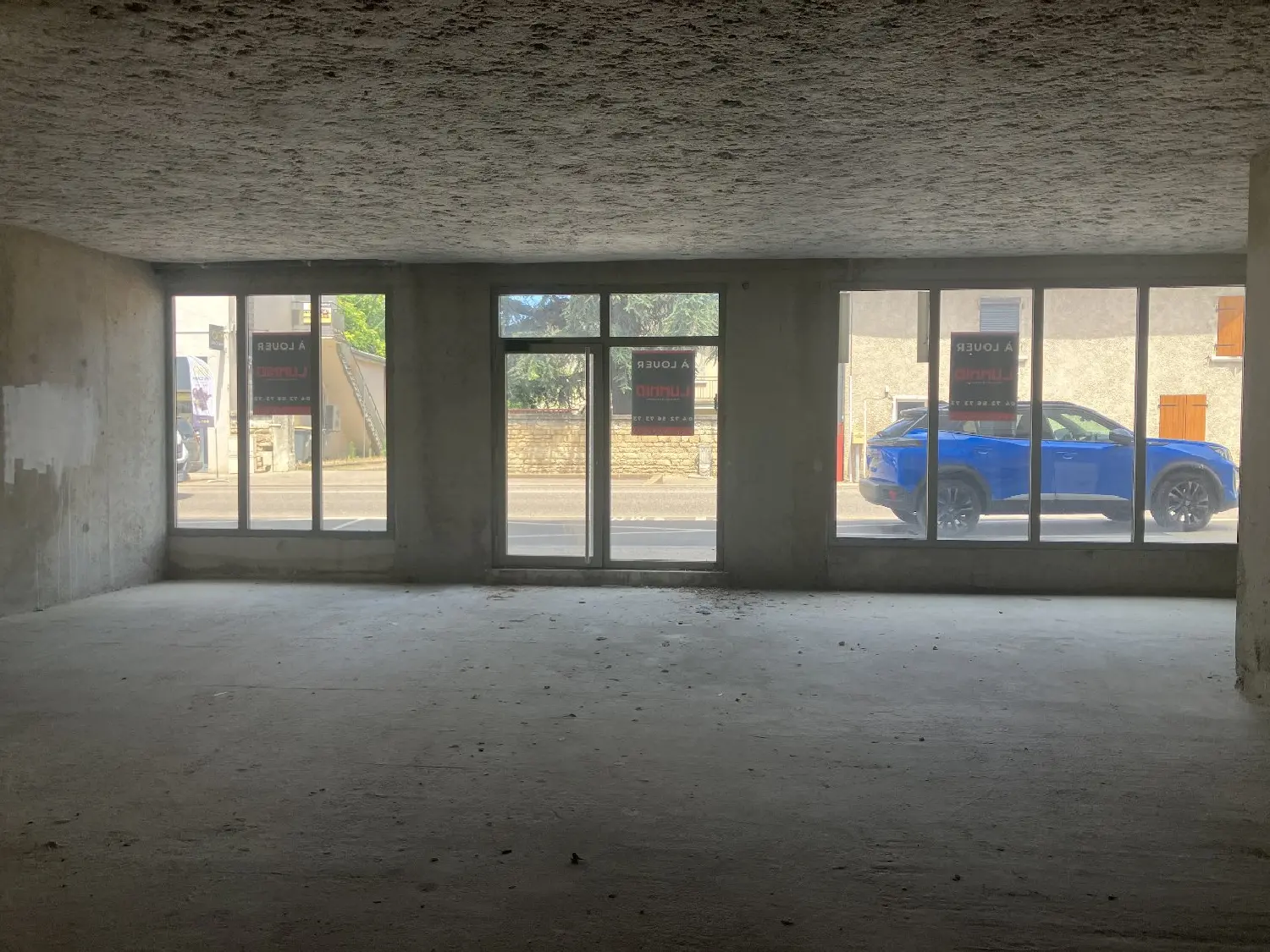 for sale office Saint-Bonnet-de-Mure Rhône 4