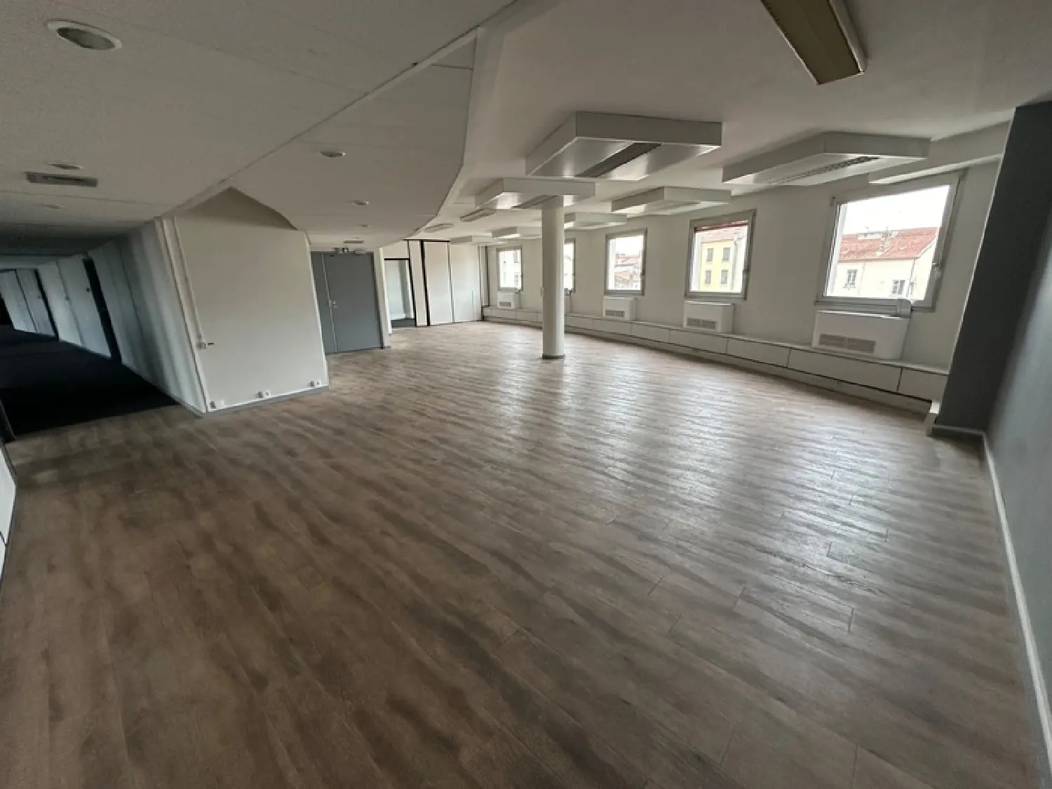  for sale office Villeurbanne Rhône 2