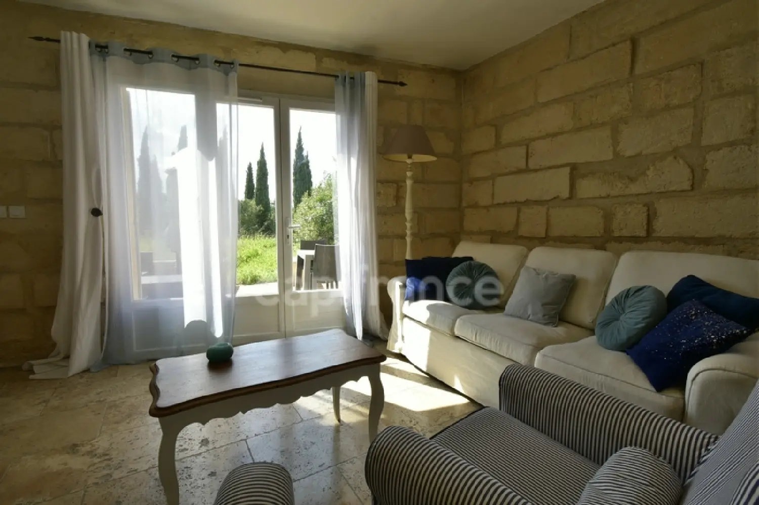  à vendre appartement Boulbon Bouches-du-Rhône 2