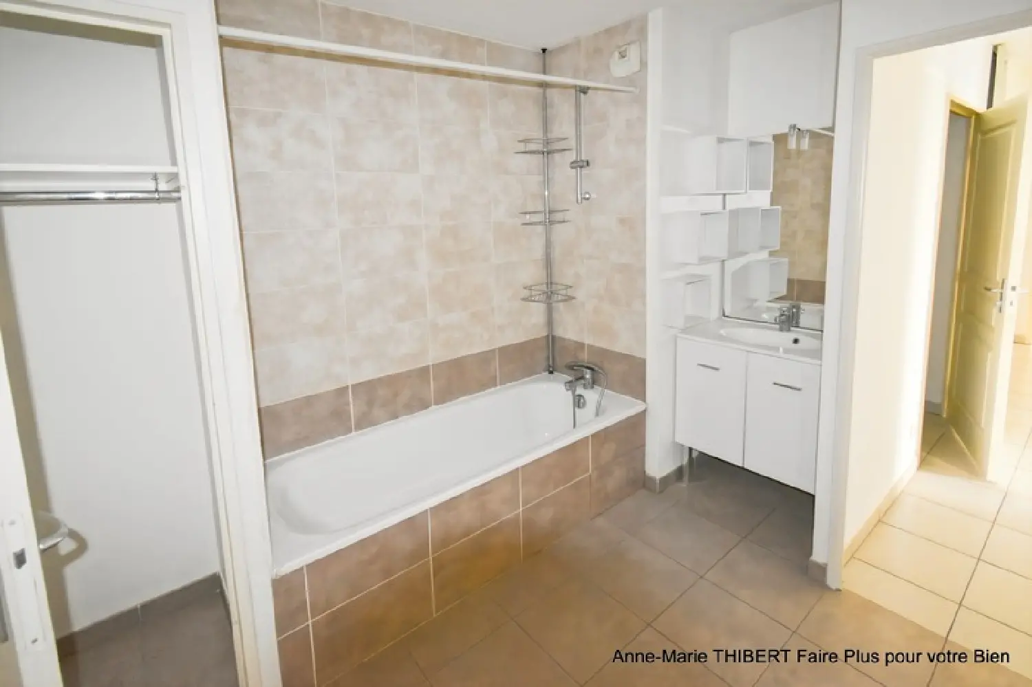  kaufen Wohnung/ Apartment Bron Rhône 7