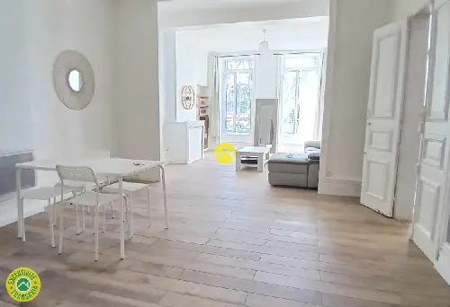 Néris-les-Bains Allier appartement foto