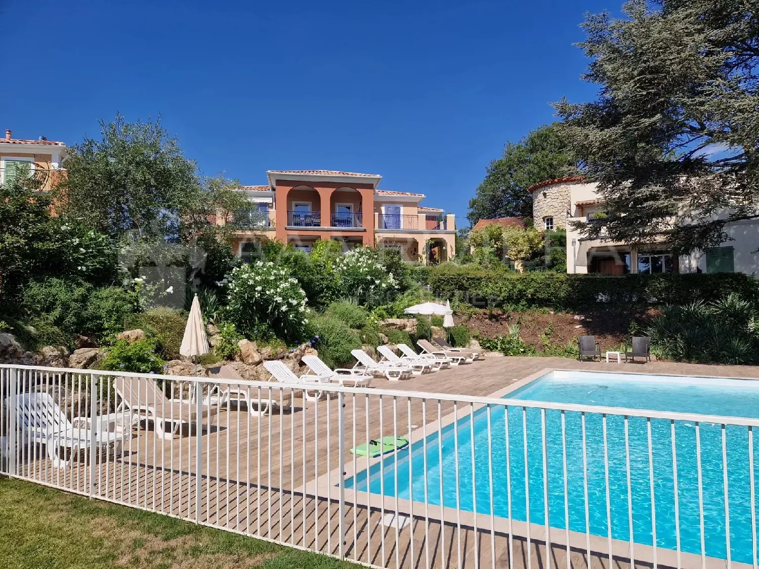  à vendre maison Roquefort-les-pins Alpes-Maritimes 1