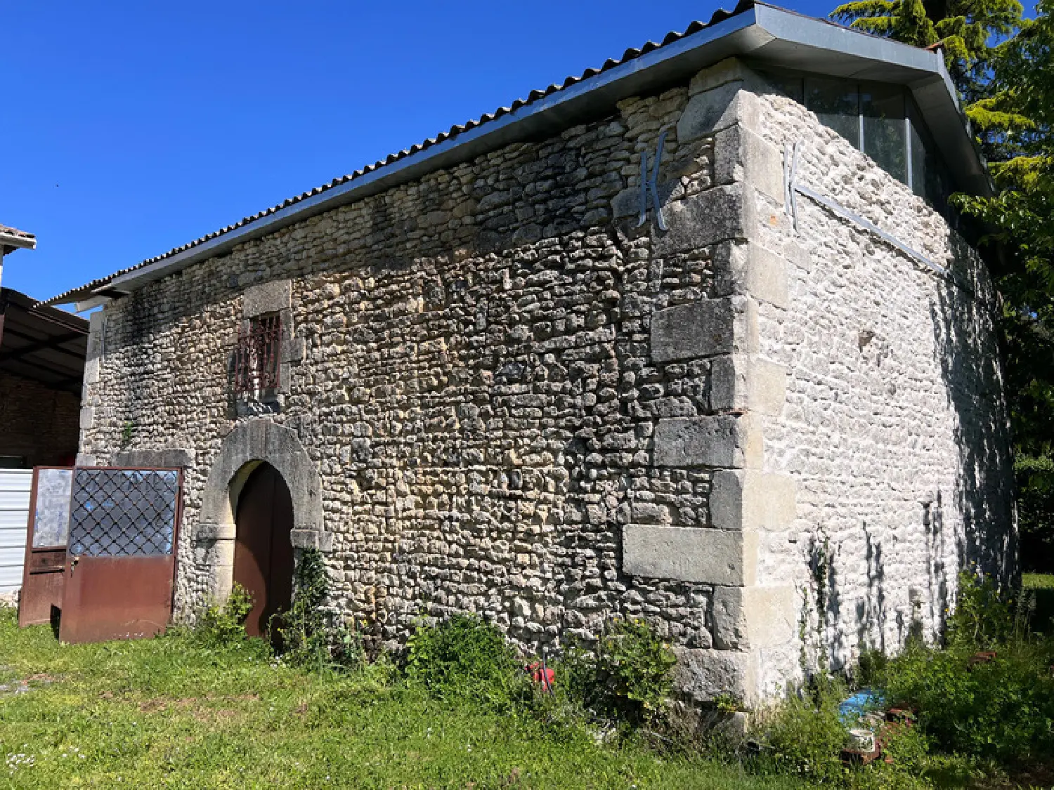  te koop schuur Chérac Charente-Maritime 1