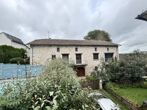 Le Rouget Cantal schuur foto 7098130
