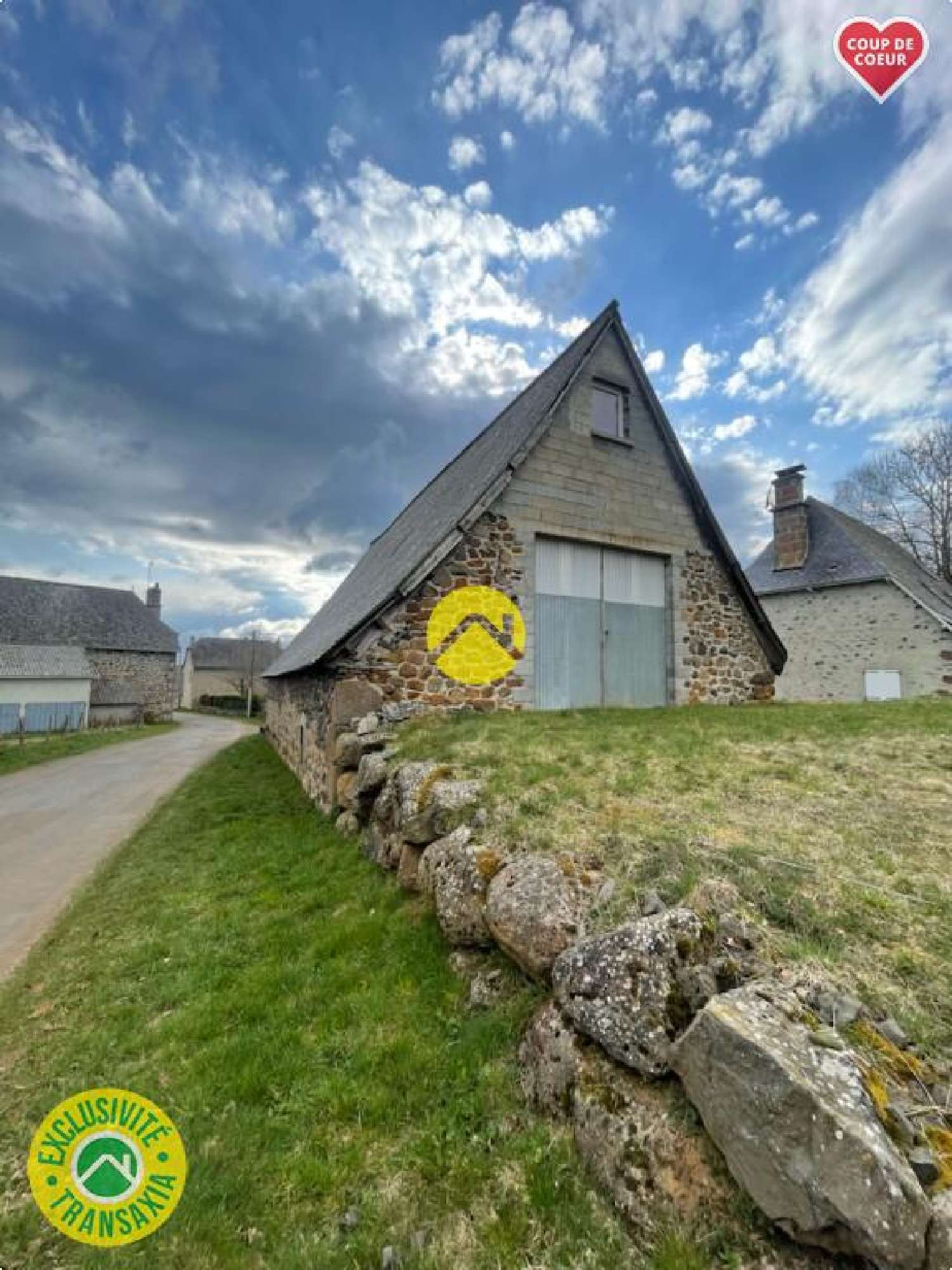  for sale barn Pierrefort Cantal 2