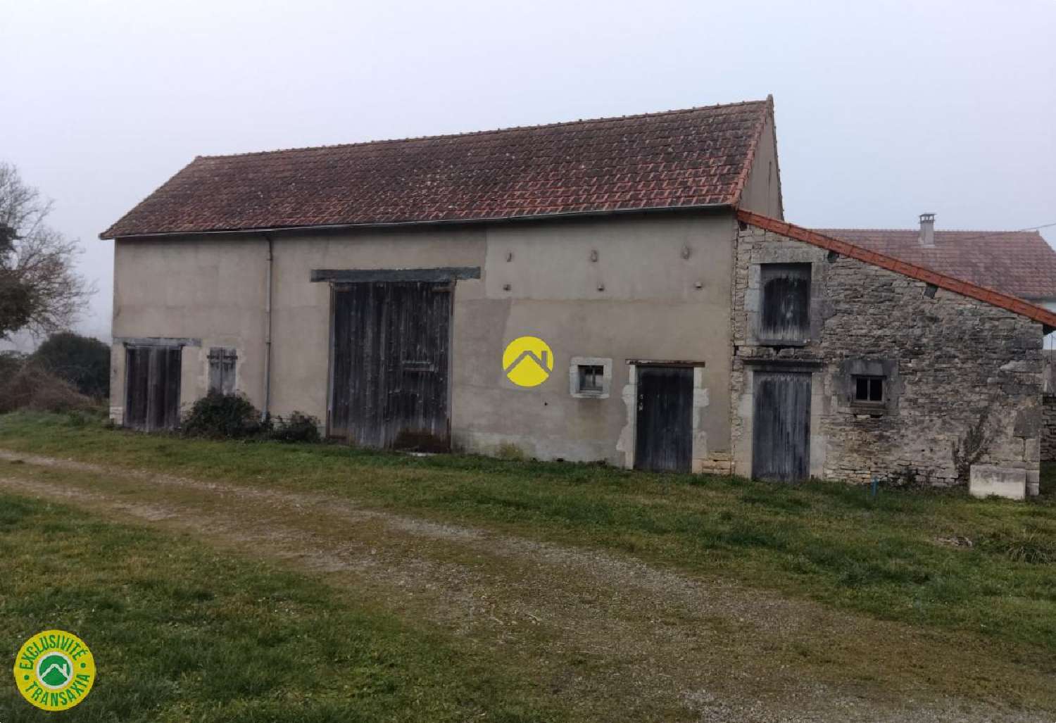 for sale barn Sancoins Cher 8