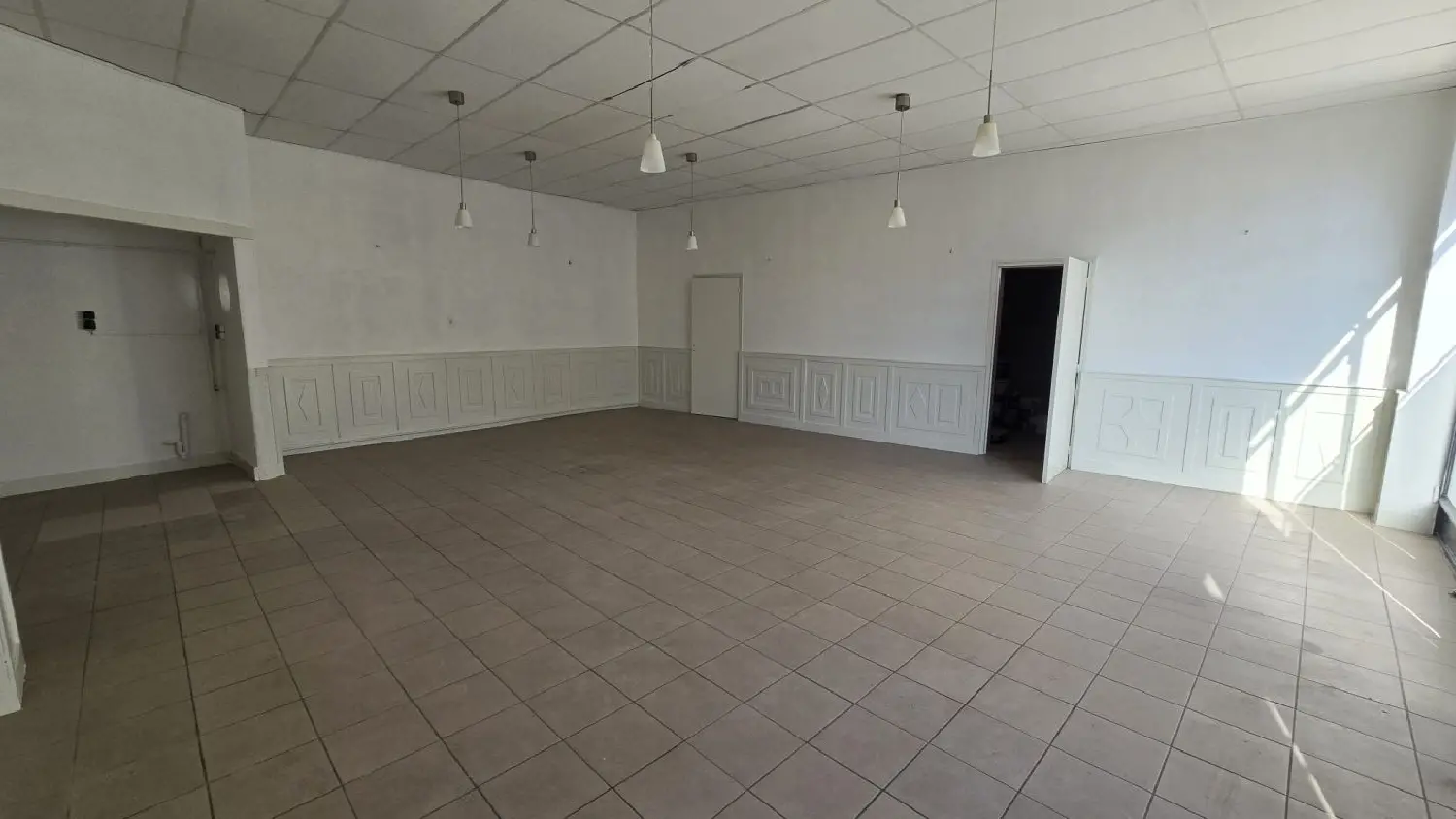  à vendre commerce Alès Gard 4